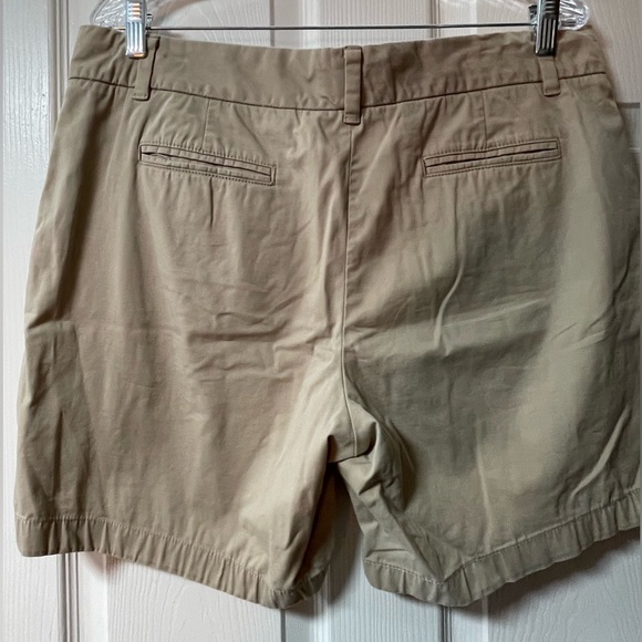 TOMMY HILFIGER Tan Shorts Elastic Leg Bands Size 12 - Picture 7 of 8
